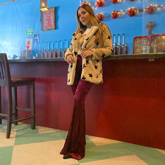 ✨ON SALE✨I’m On The List Star Print Faux Fur Coat - Picture 6 of 6